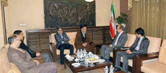 Director of Diplomacy Institute at Afghanistan MFA visits UT Faculty of World Studies