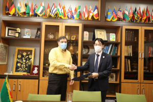 The Sasakawa Peace Foundation, JIKA officials and Ambassador of Japan to I. R. of Iran meet with UT Vice President for International Affairs